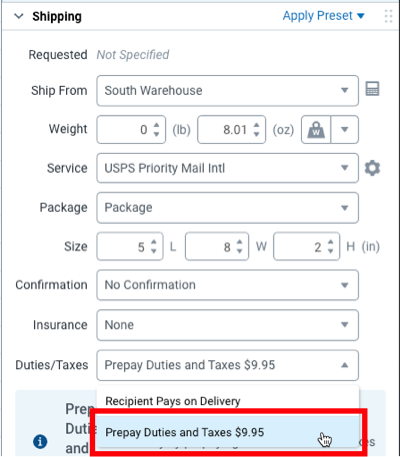 Die Versand-Seitenleiste mit dem Dropdown-Menü „Zölle/Steuern“, mit hervorgehobener Option „Zölle und Steuern im Voraus bezahlen“.