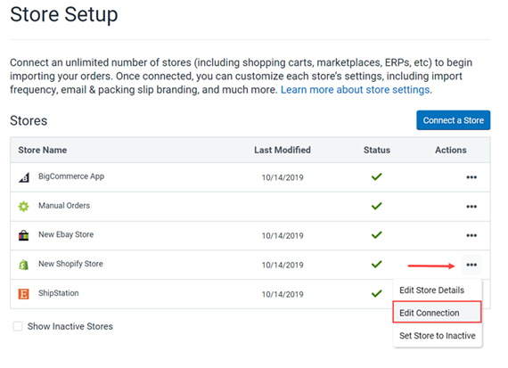 Página de configuración de la tienda con una flecha que apunta al ícono de puntos suspensivos y un menú desplegable que muestra la opción Modificar conexión de la tienda resaltada