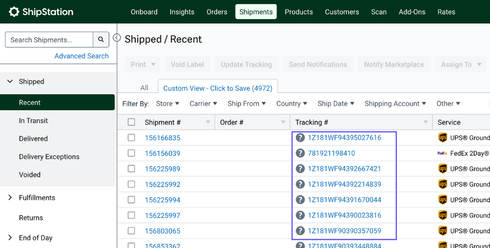 Cuadrícula de envío con ejemplos en la columna Número de seguimiento resaltada.