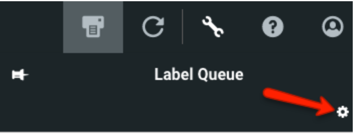 File d'attente des étiquettes, une flèche rouge pointe vers l'icône roue dentée des paramètres en bas à droite de la fenêtre